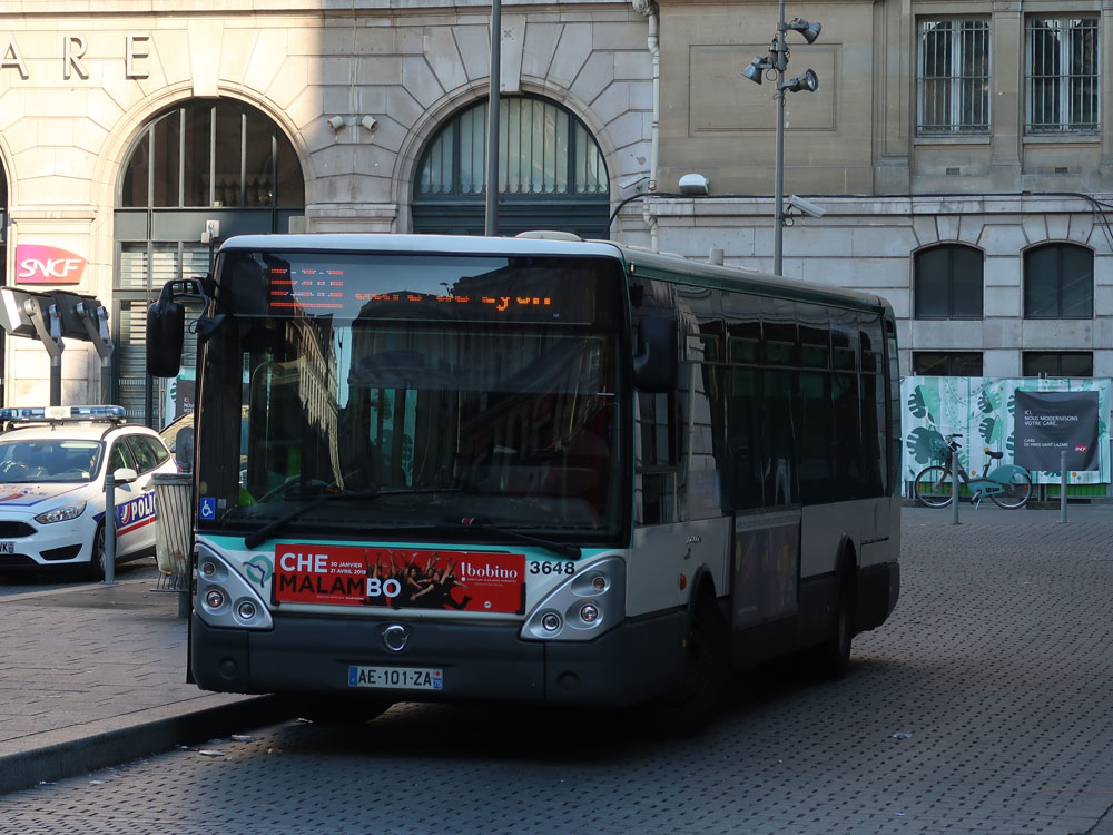 パリ　バス　20番