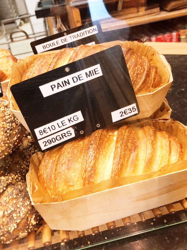 Pain de mie is EUR 2.35.