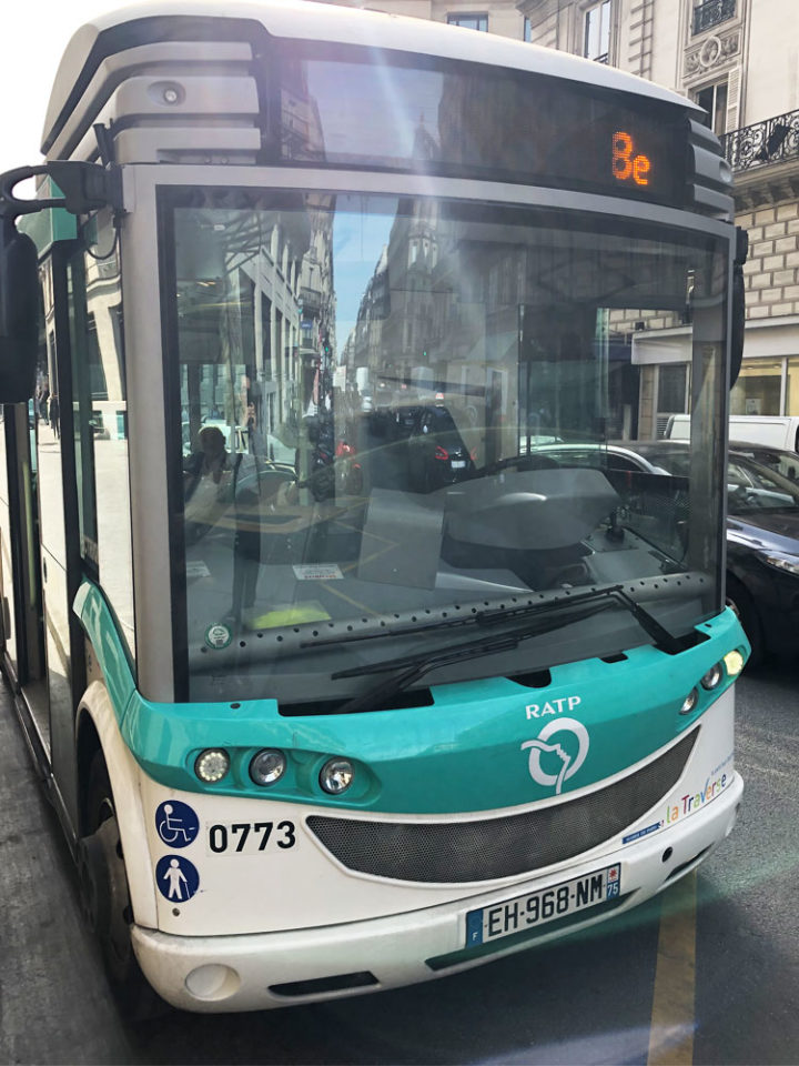 パリ　バス　40番線