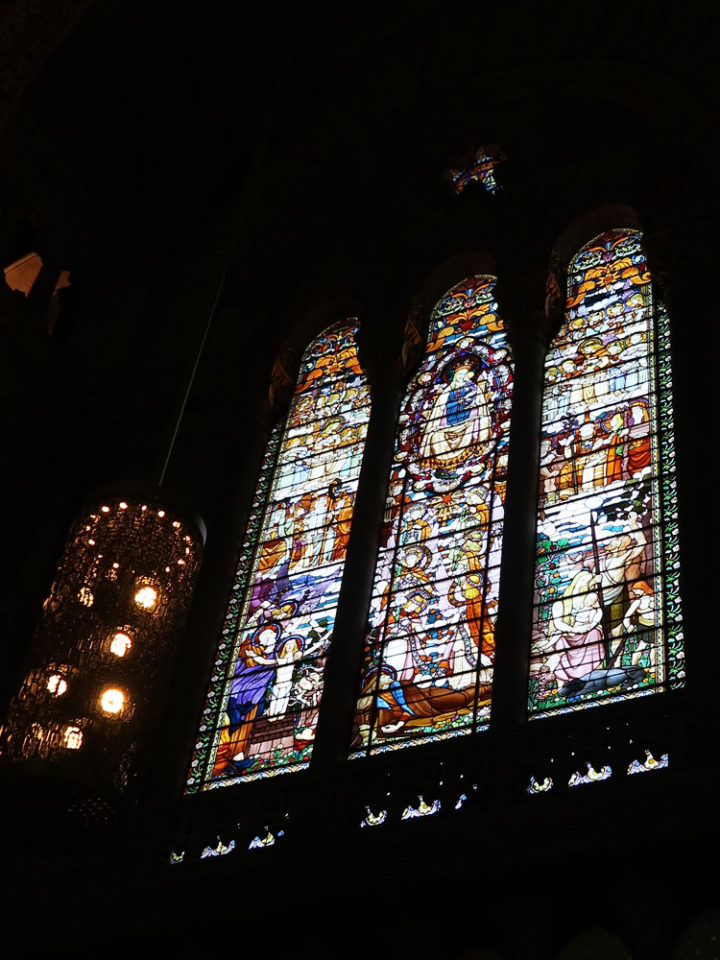 ノートルダム大聖堂のステンドグラス、 Patriarches (1921)です