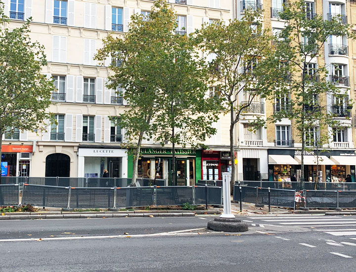 Exterior view of Boulangerie LEROY MONTI.