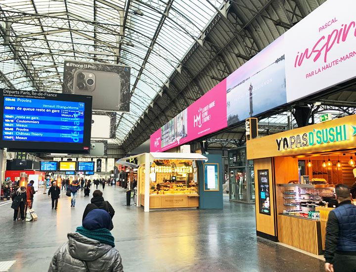 Gare de l’Est　駅構内の様子です。