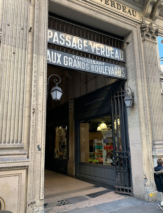 Entrance to Passage Verdeau.