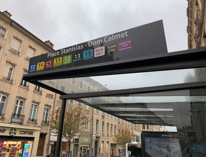 Bus stop, Place Stanislas - Dom Calmet.