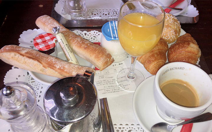Breakfast at Brasserie Excelsior Nancy.