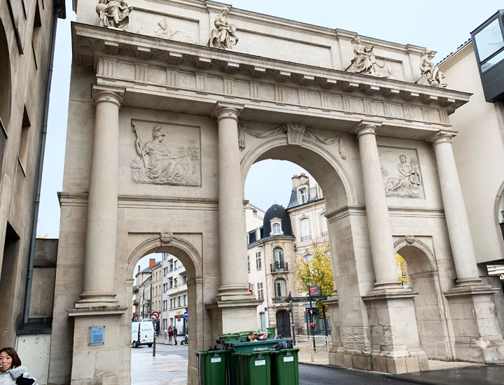 Exterior view of Porte Stanislas.