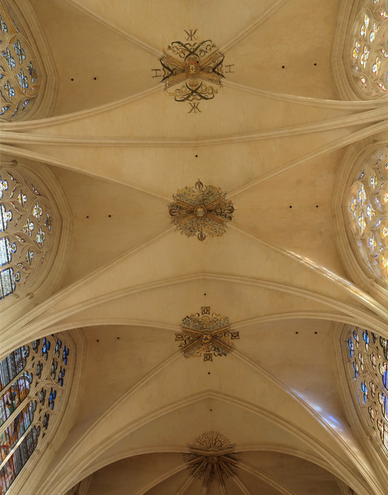 サン・シャペル教会の天井です。