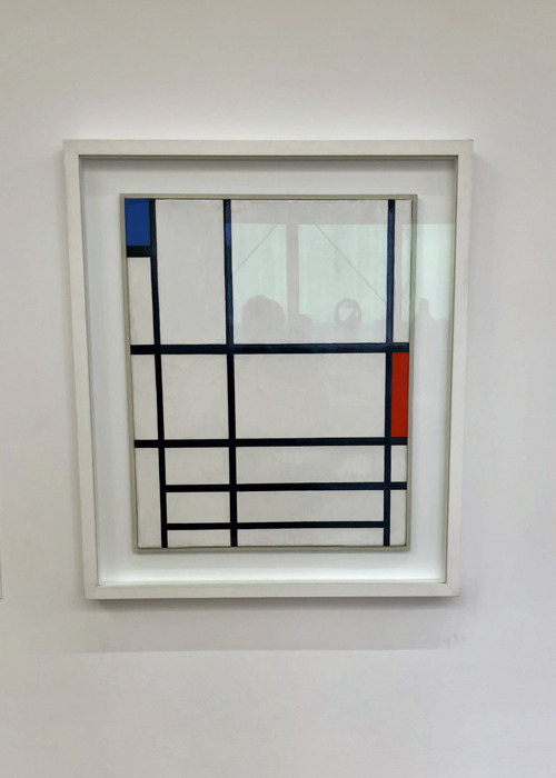 Piet Mondrian (1872-1944) Composition en rouge, bleu et blanc II (1937)